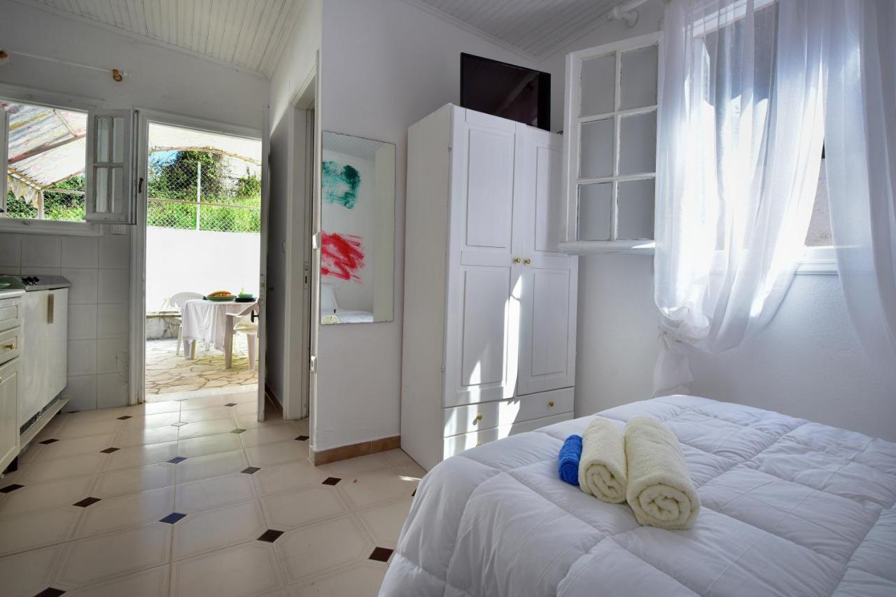 Merlyn Rooms Into The Nature, 100M From The Beach Dafnila Buitenkant foto