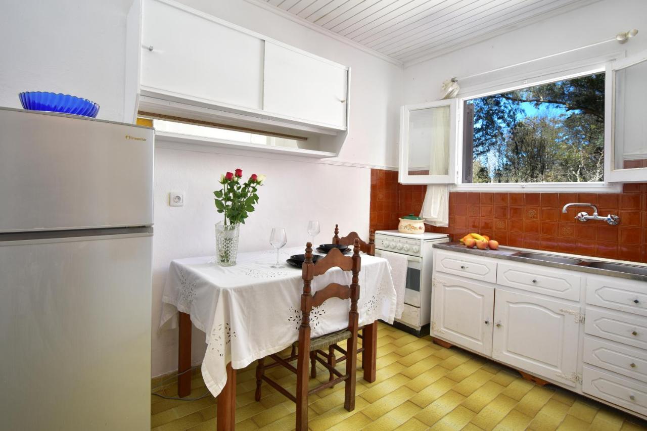 Merlyn Rooms Into The Nature, 100M From The Beach Dafnila Buitenkant foto