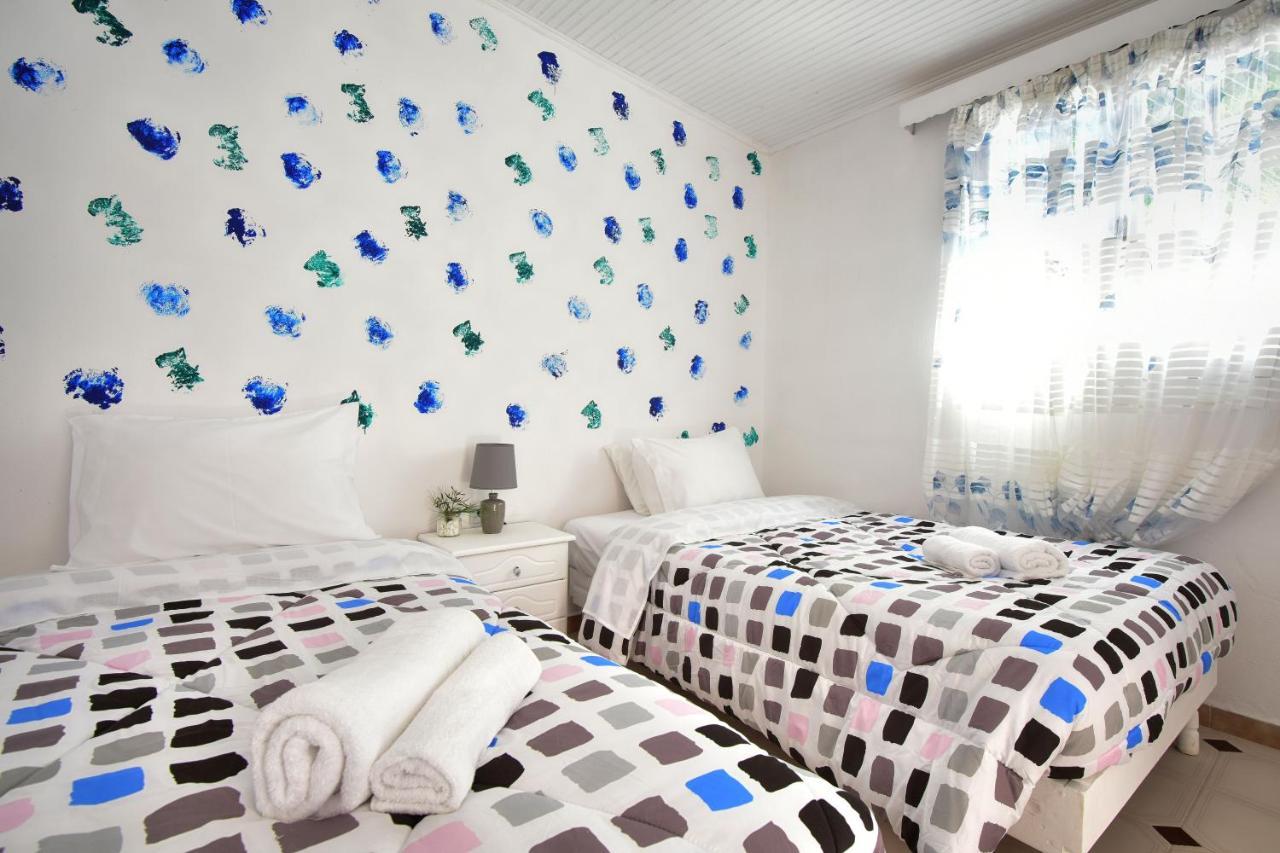 Merlyn Rooms Into The Nature, 100M From The Beach Dafnila Buitenkant foto